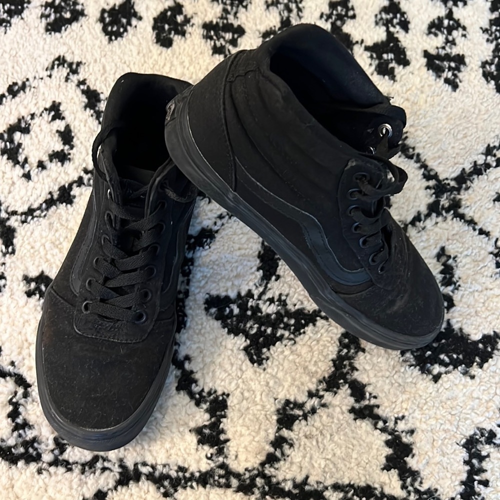Midi rise black vans